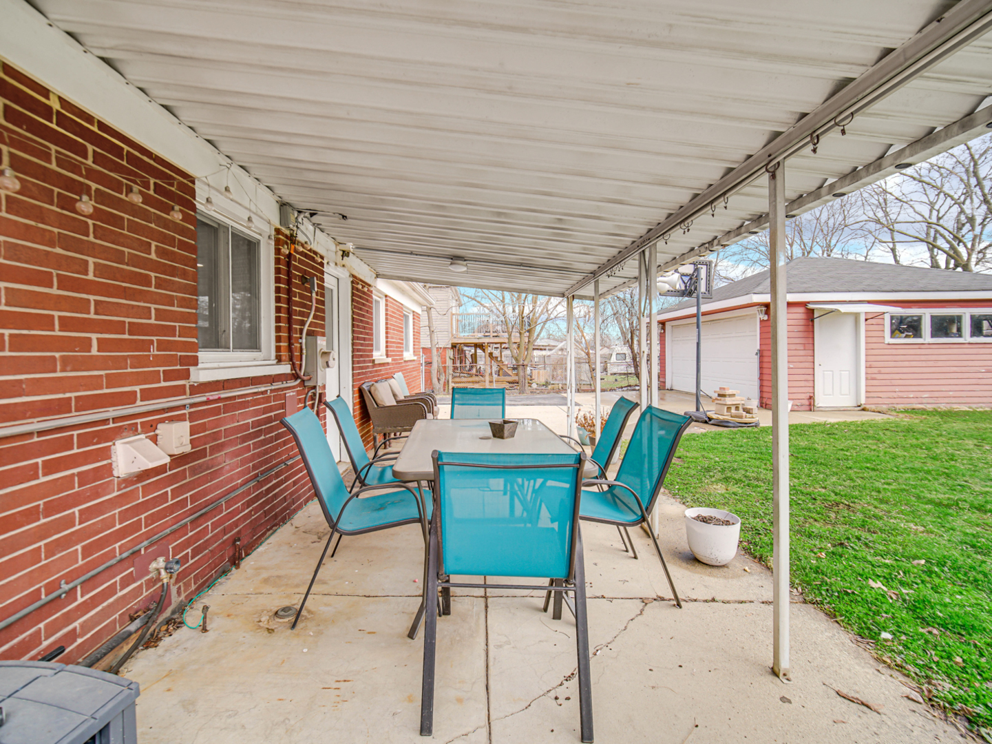 31 E 14th Place, Lombard, IL 60148