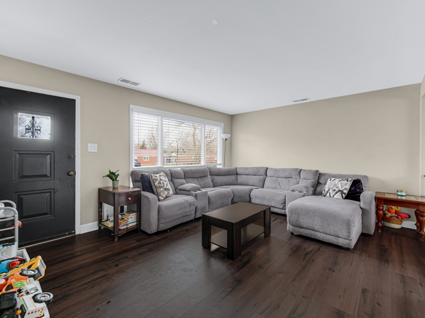 31 E 14th Place, Lombard, IL 60148