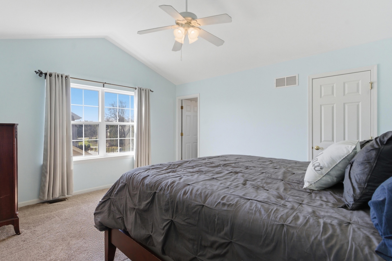 311 Edgewood Drive, Minooka, IL 60447