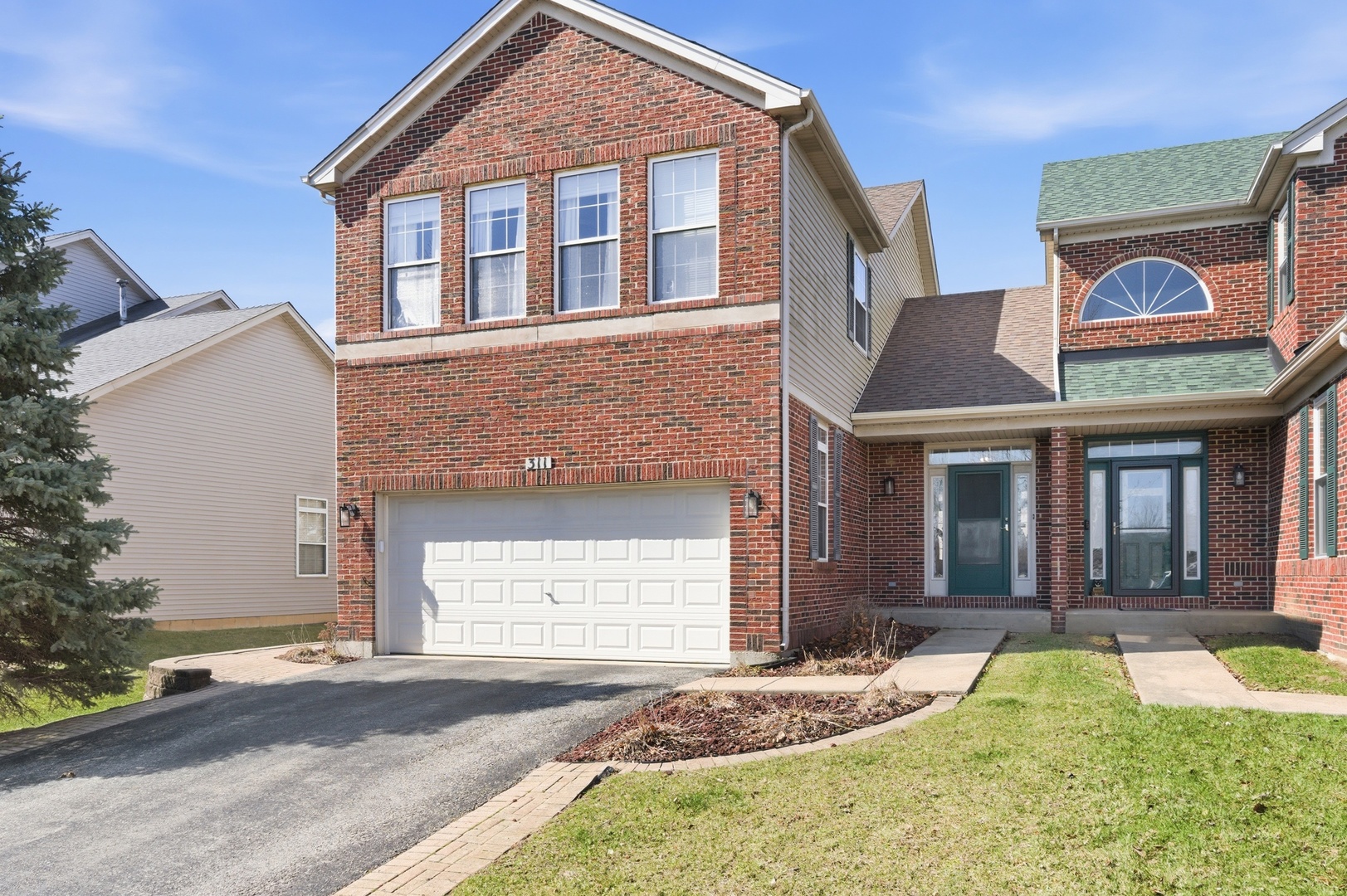 311 Edgewood Drive, Minooka, IL 60447