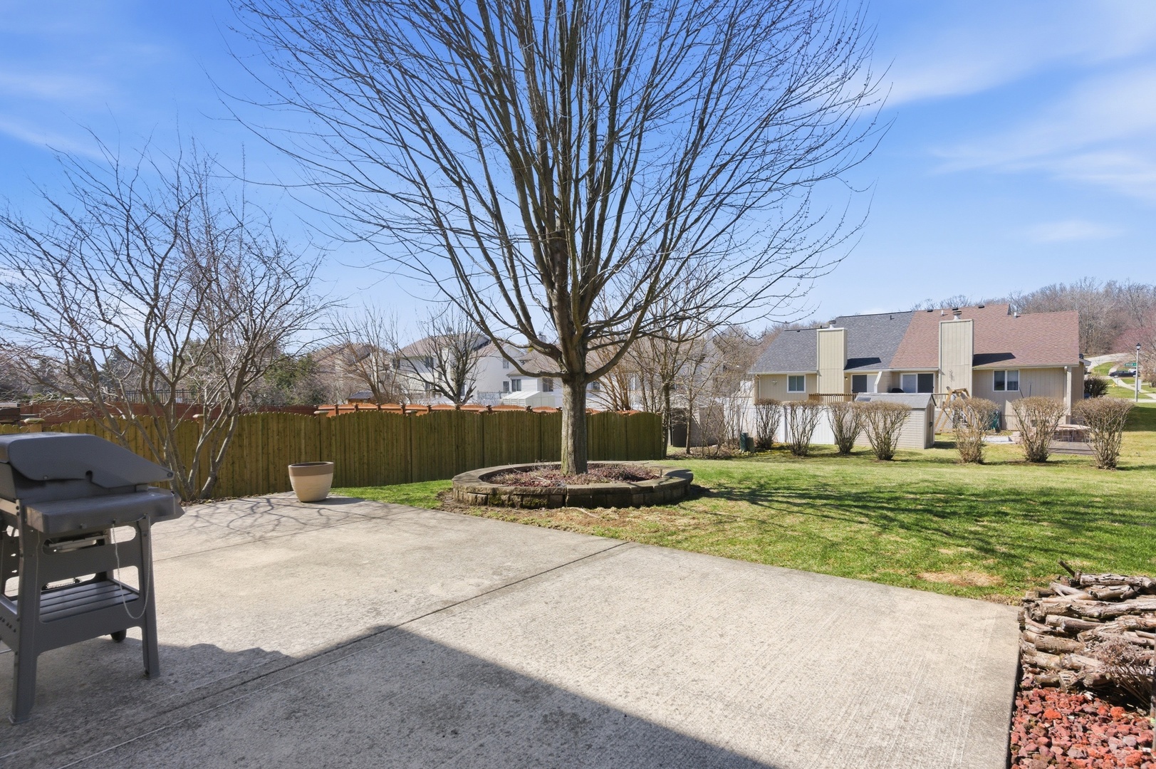 311 Edgewood Drive, Minooka, IL 60447