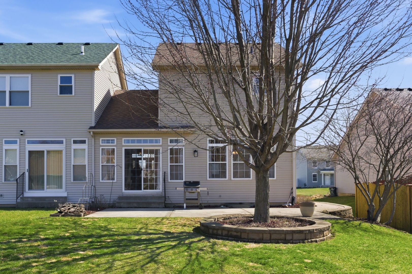 311 Edgewood Drive, Minooka, IL 60447