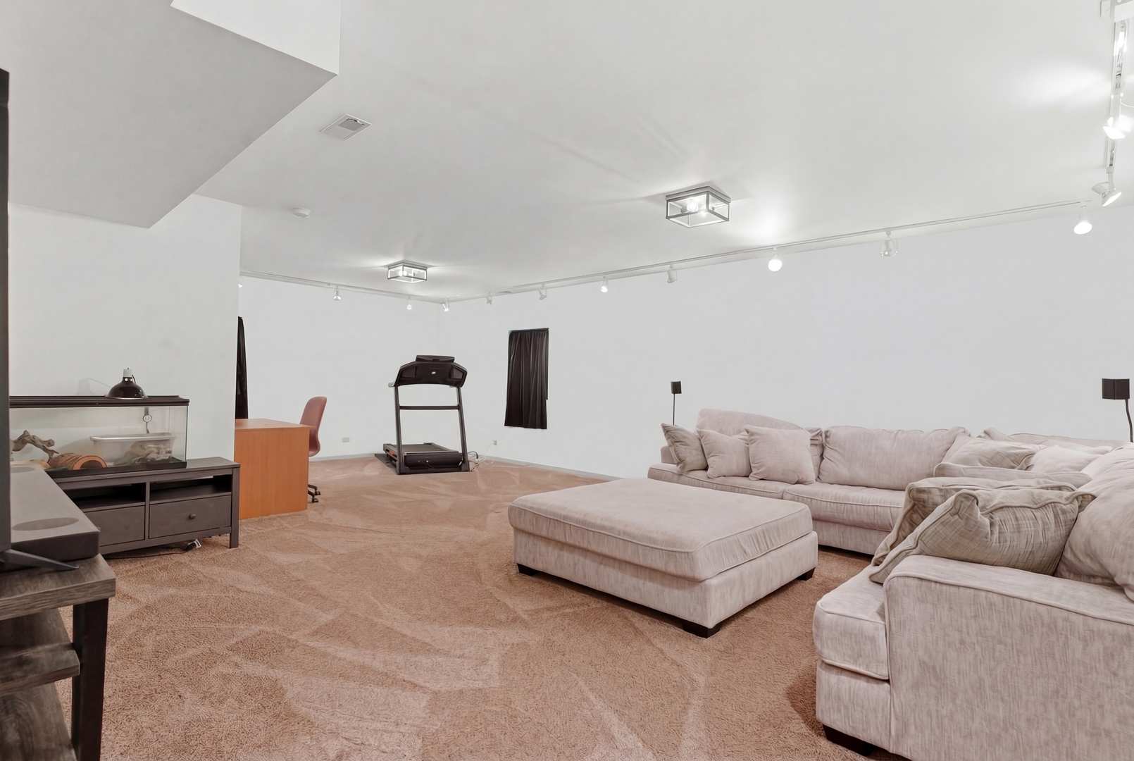 311 Edgewood Drive, Minooka, IL 60447