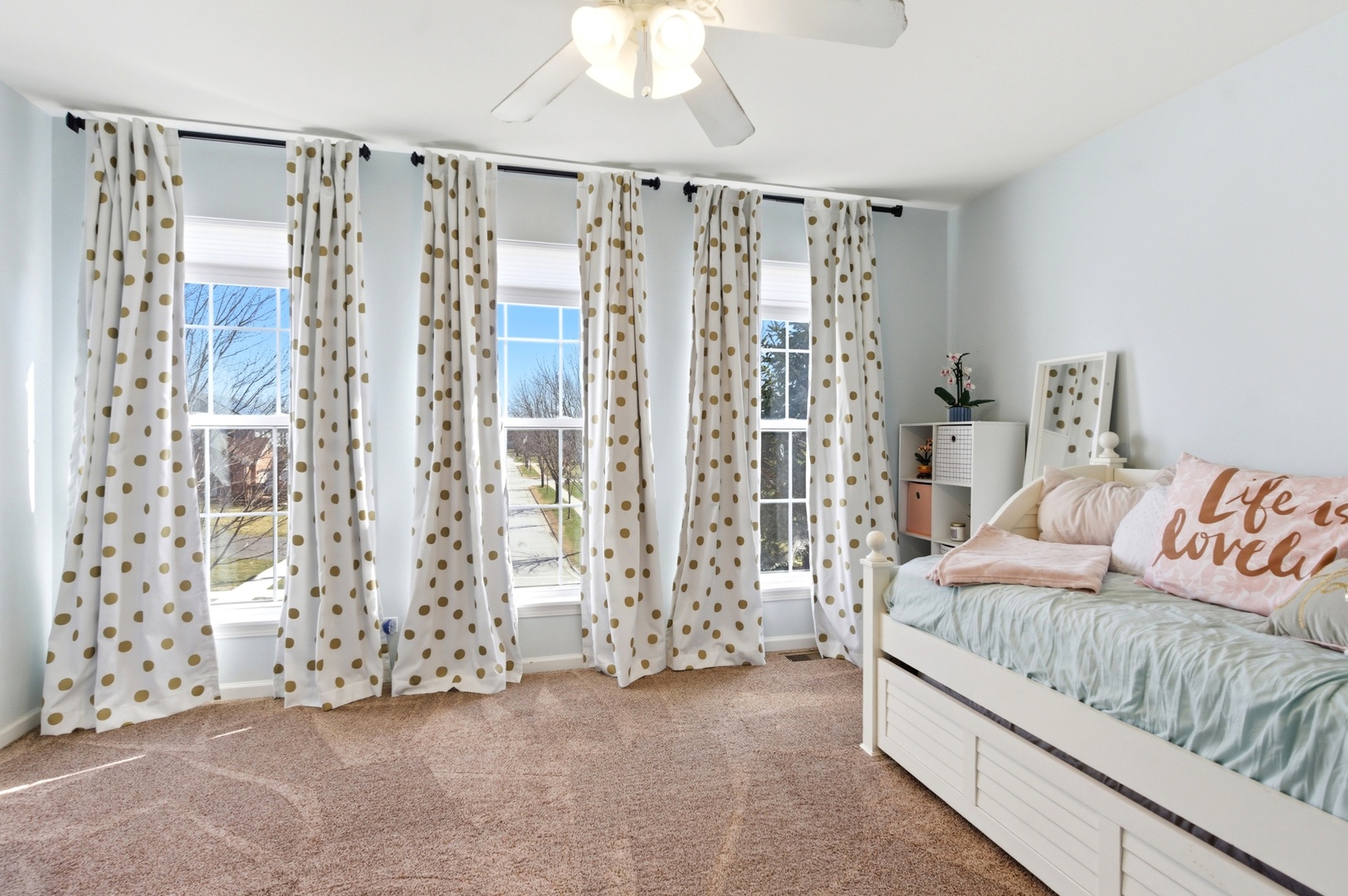 311 Edgewood Drive, Minooka, IL 60447