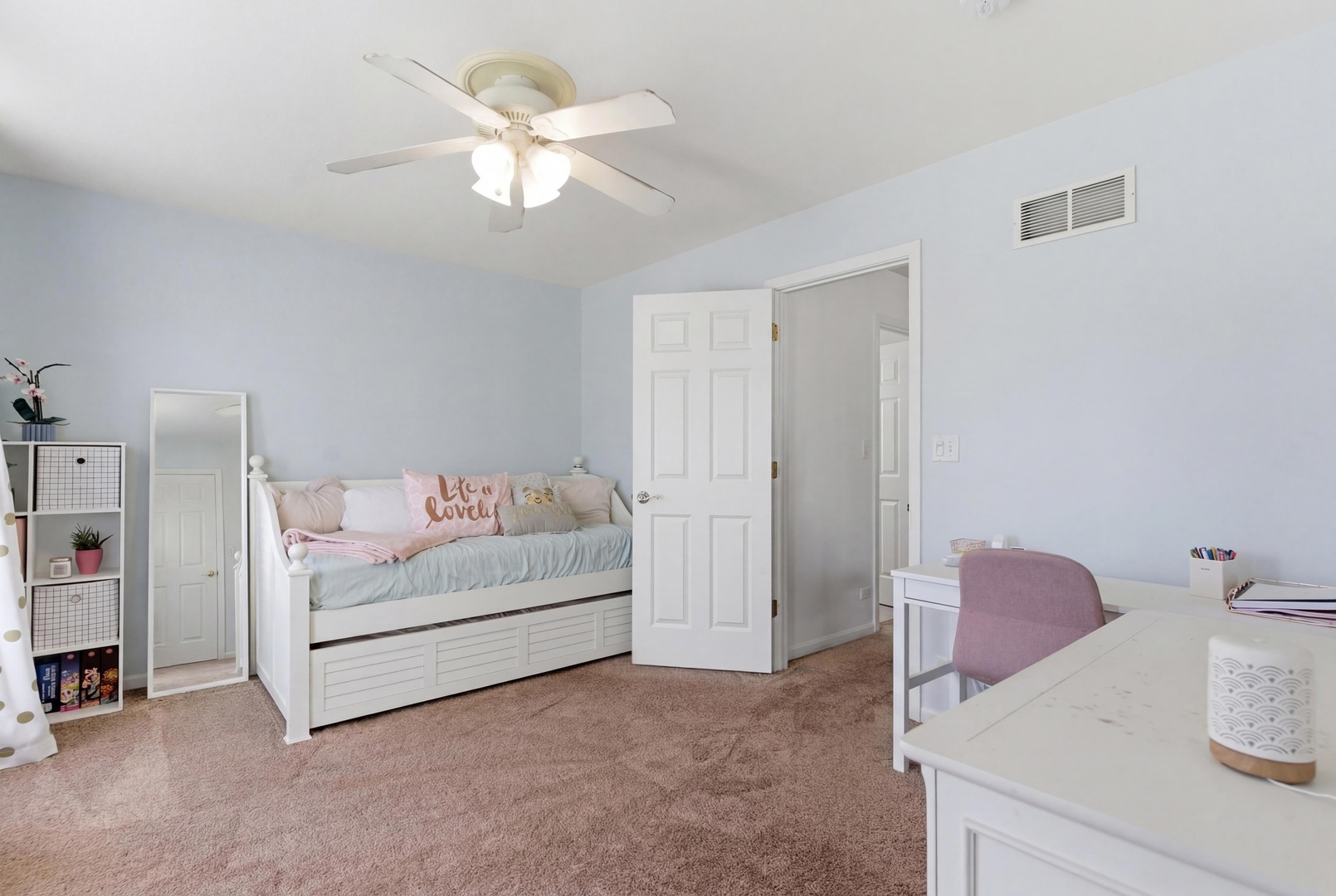 311 Edgewood Drive, Minooka, IL 60447