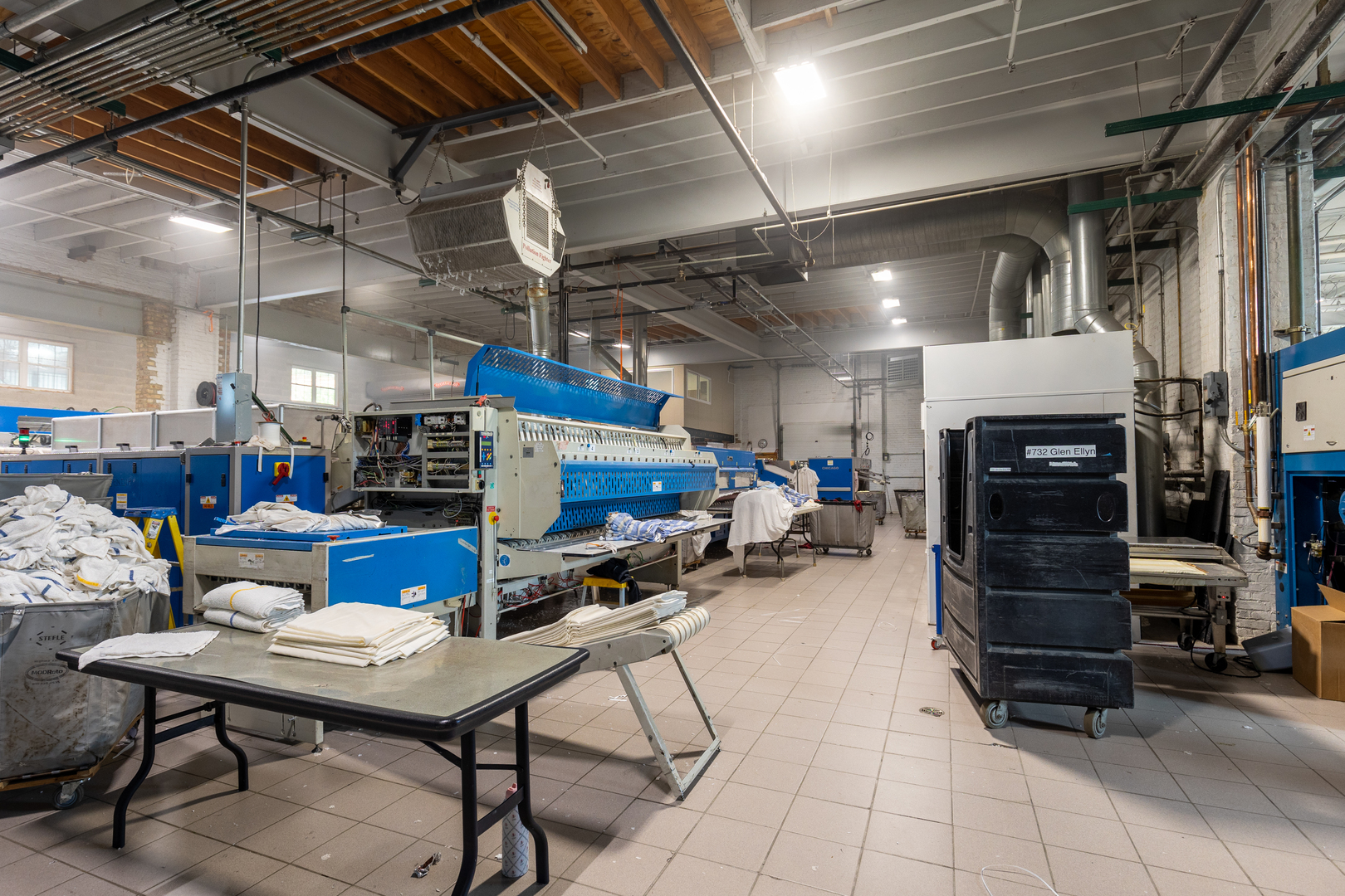 4821 W Cortland Street, Chicago, IL 60639