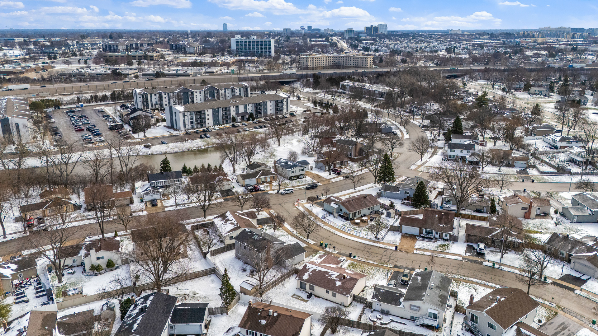 1006 Foxworth Boulevard, Lombard, IL 60148