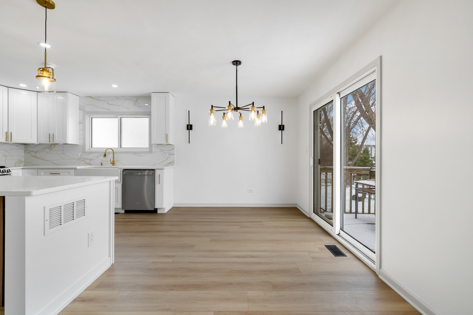 1006 Foxworth Boulevard, Lombard, IL 60148