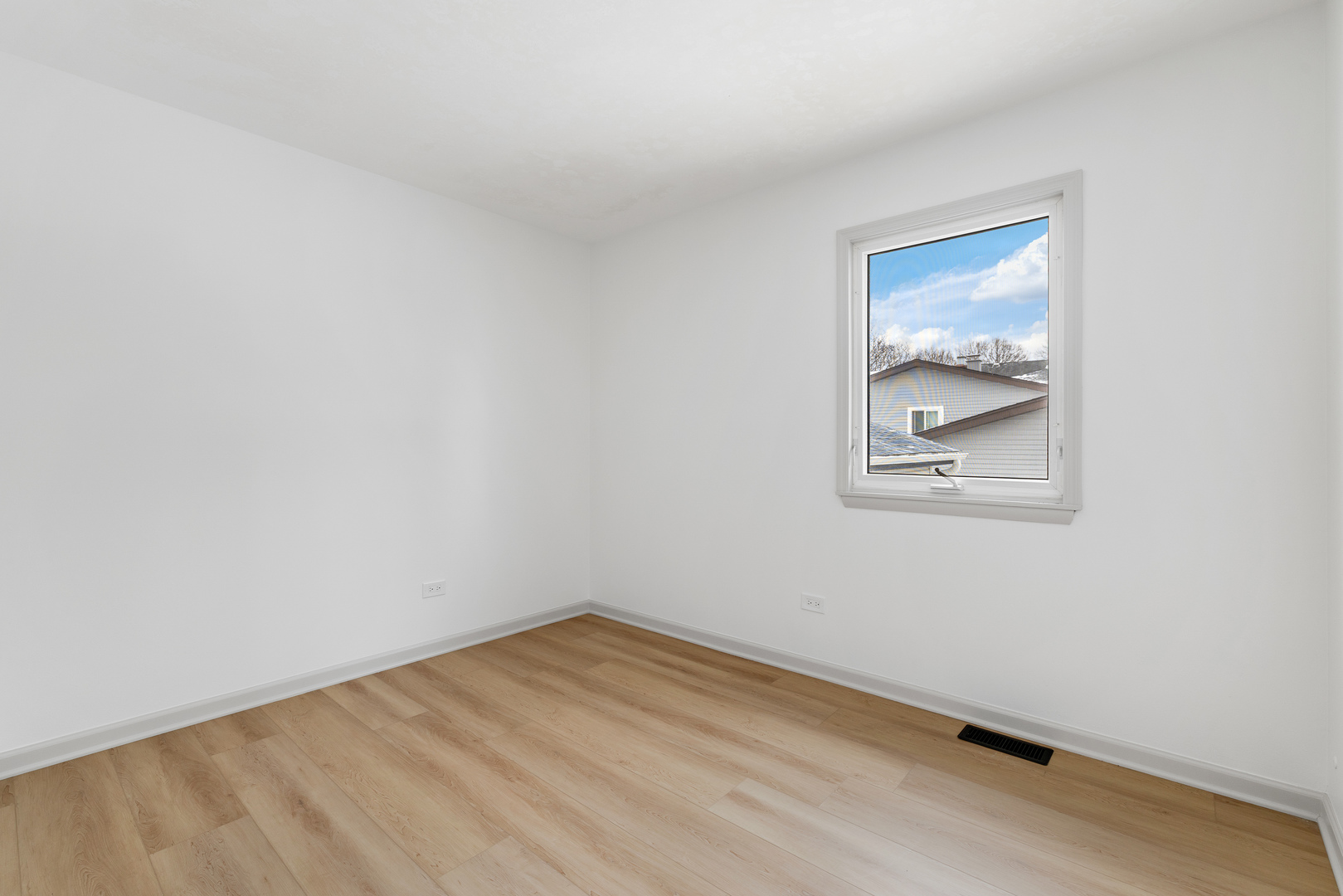 1006 Foxworth Boulevard, Lombard, IL 60148