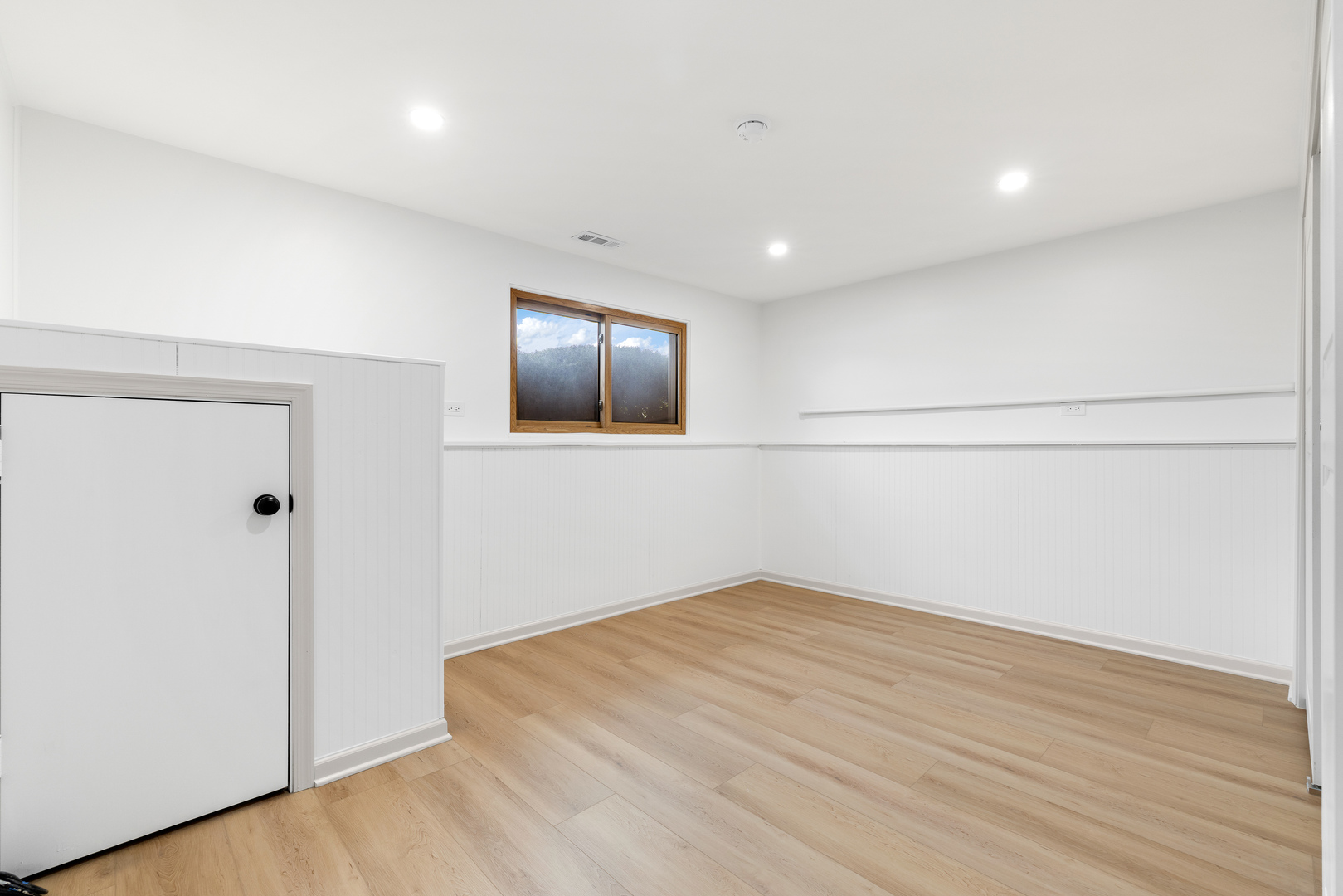 1006 Foxworth Boulevard, Lombard, IL 60148