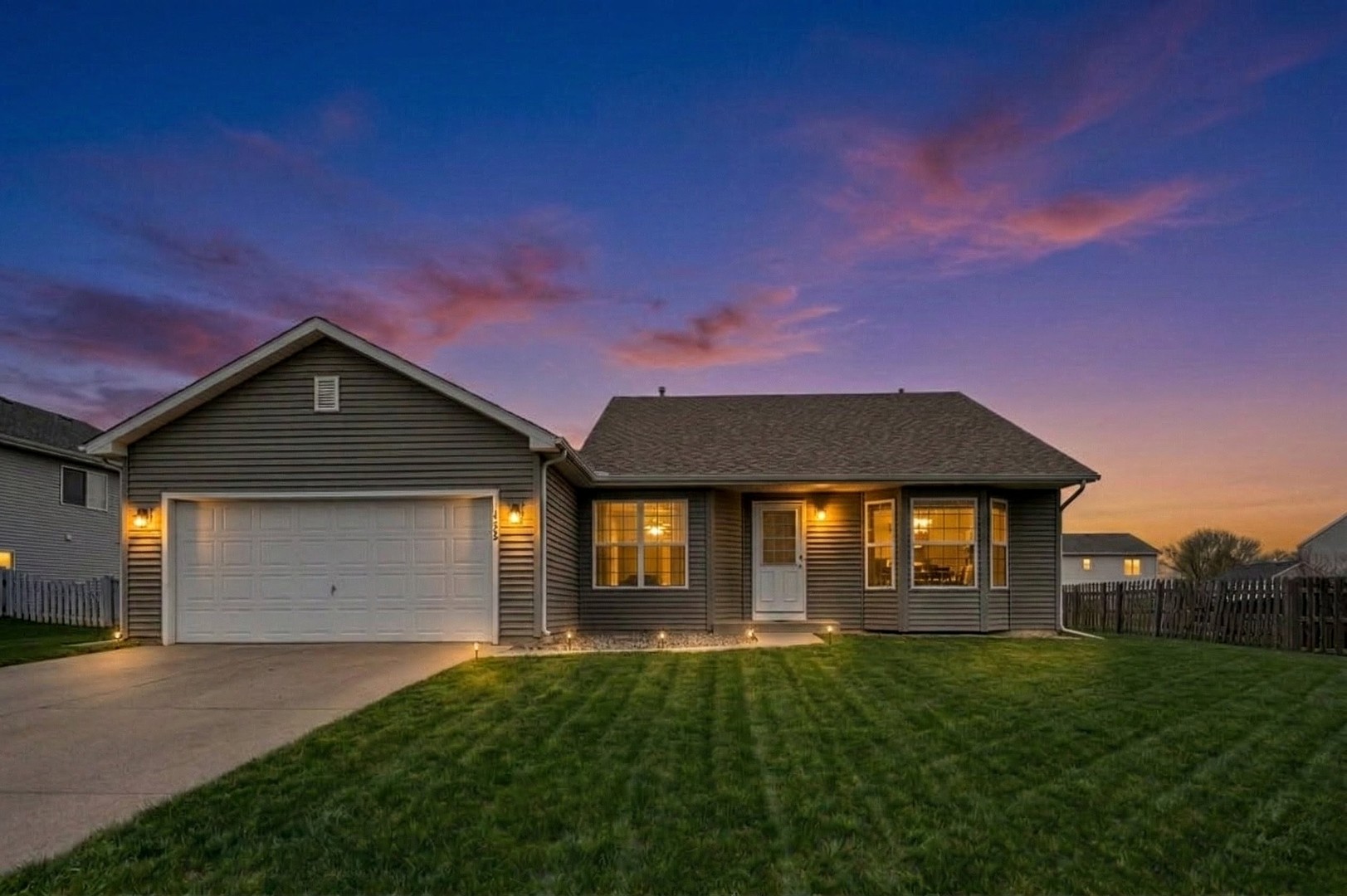 3708 Pebble Creek, McHenry, IL 60050