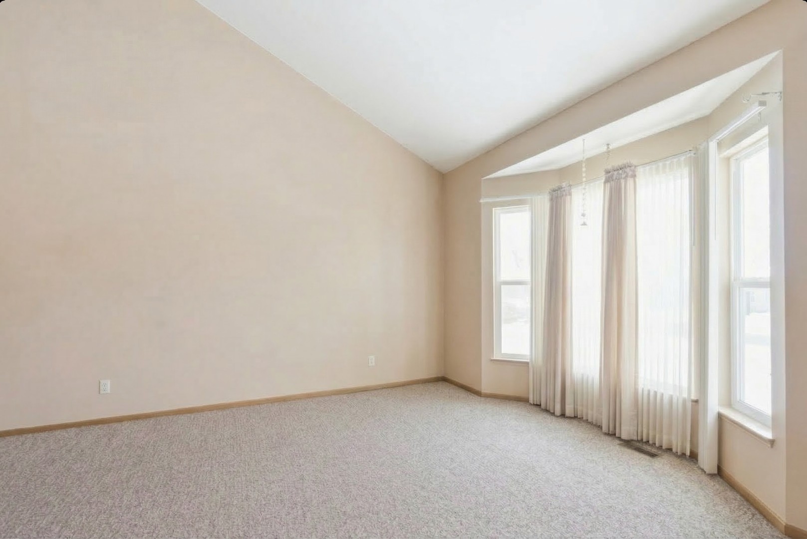 3708 Pebble Creek, McHenry, IL 60050