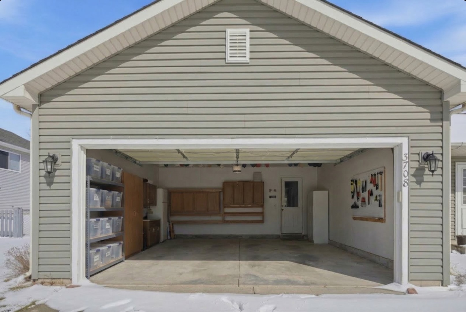 3708 Pebble Creek, McHenry, IL 60050