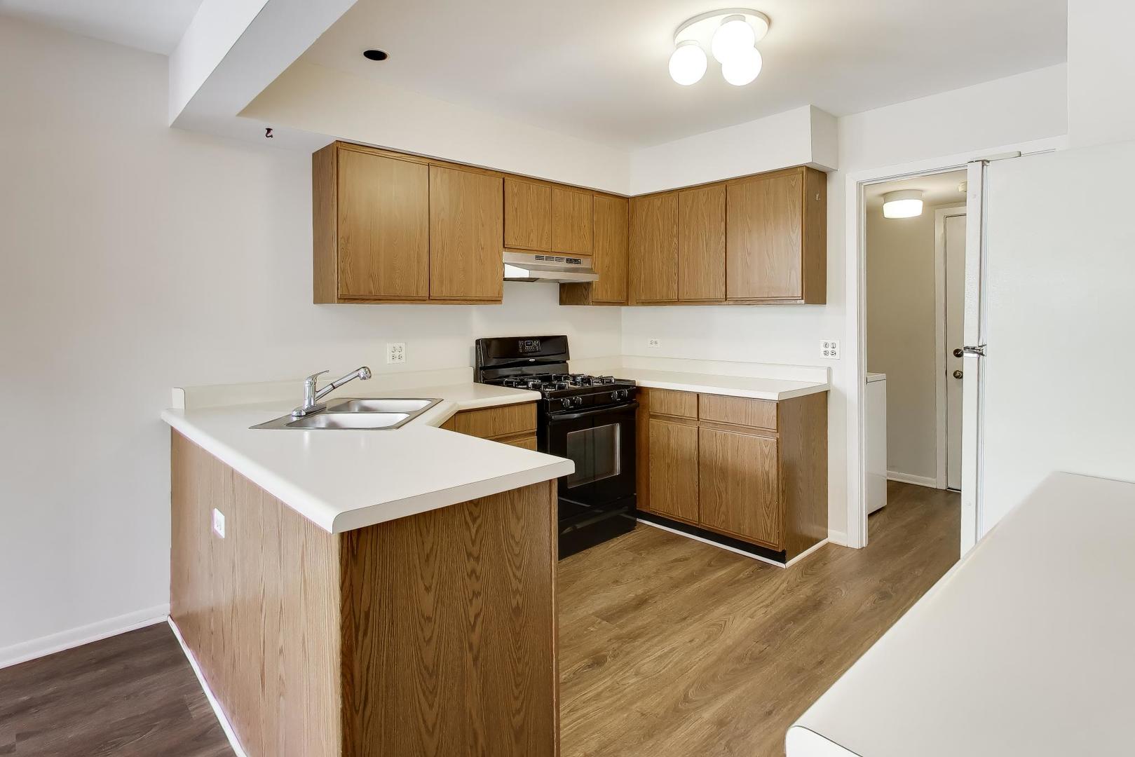 640 Sturnbridge Lane, Schaumburg, IL 60173