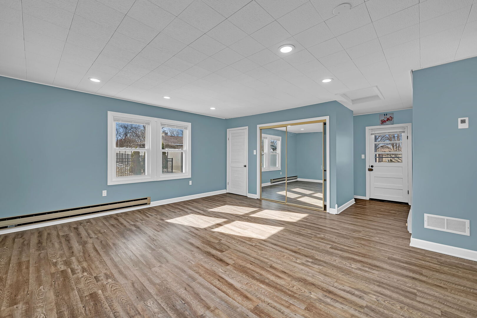 1616 Mayfield Avenue, Joliet, IL 60435