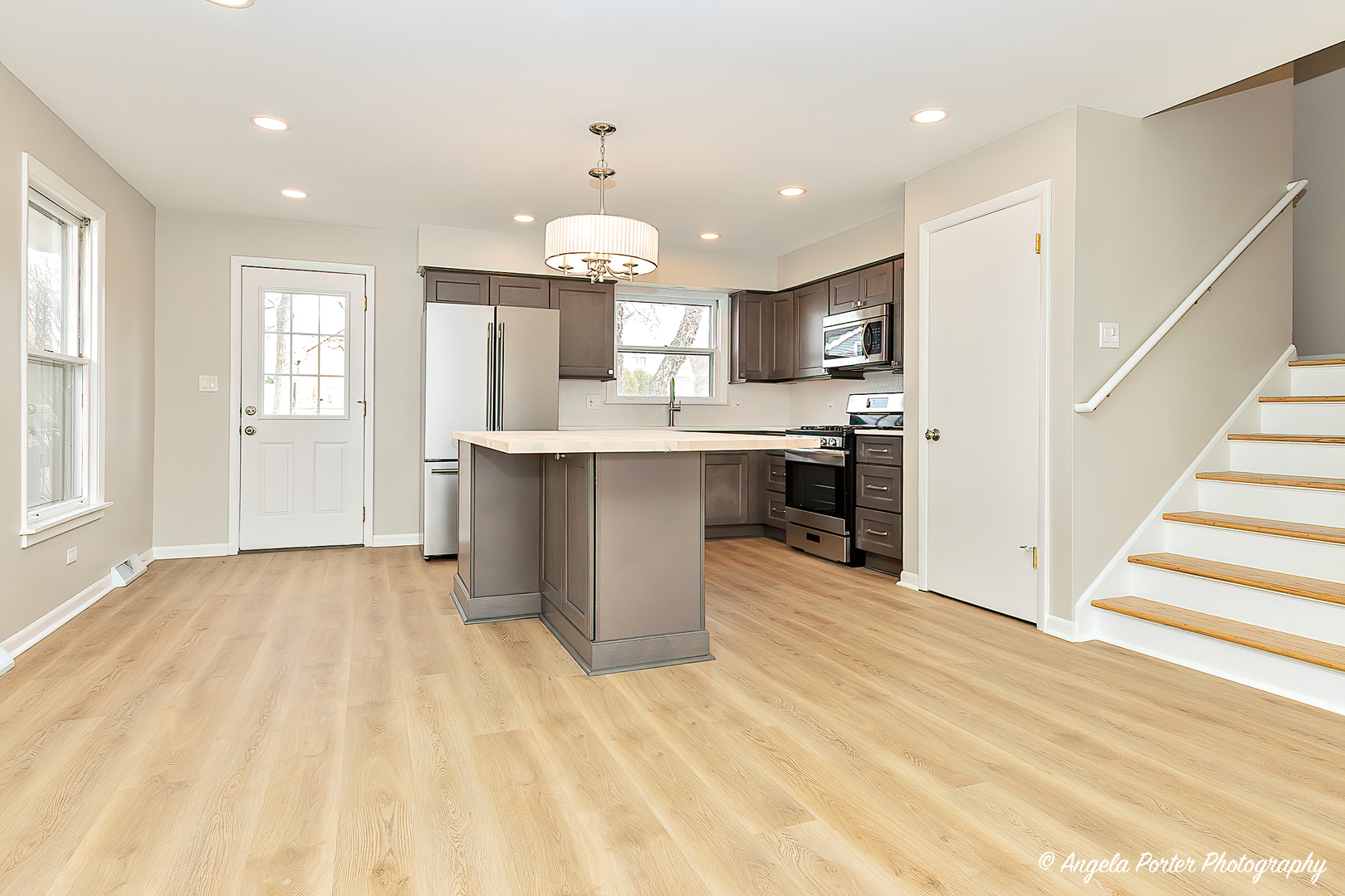 410 W Mueller Street, Arlington Heights, IL 60004