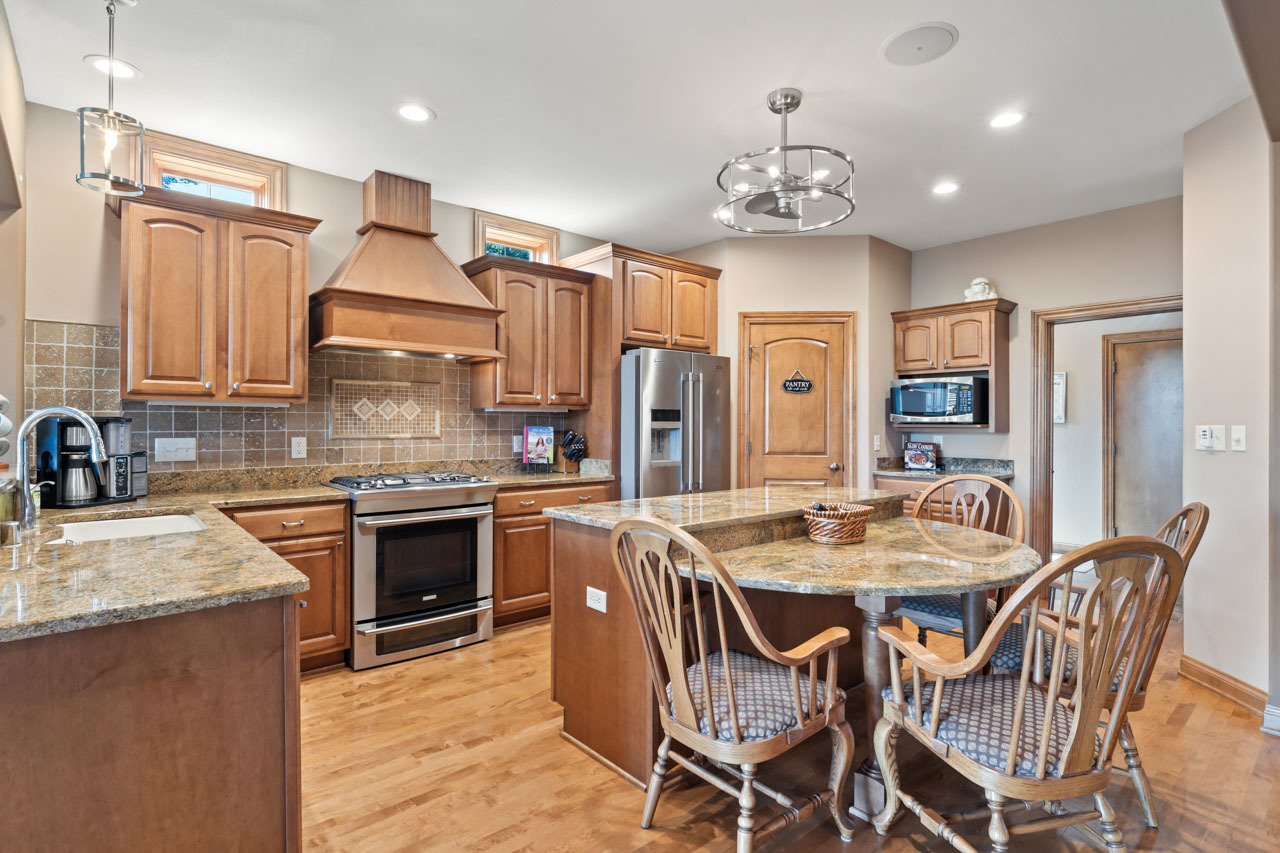 6507 Willow Court, Waterford, WI 53185