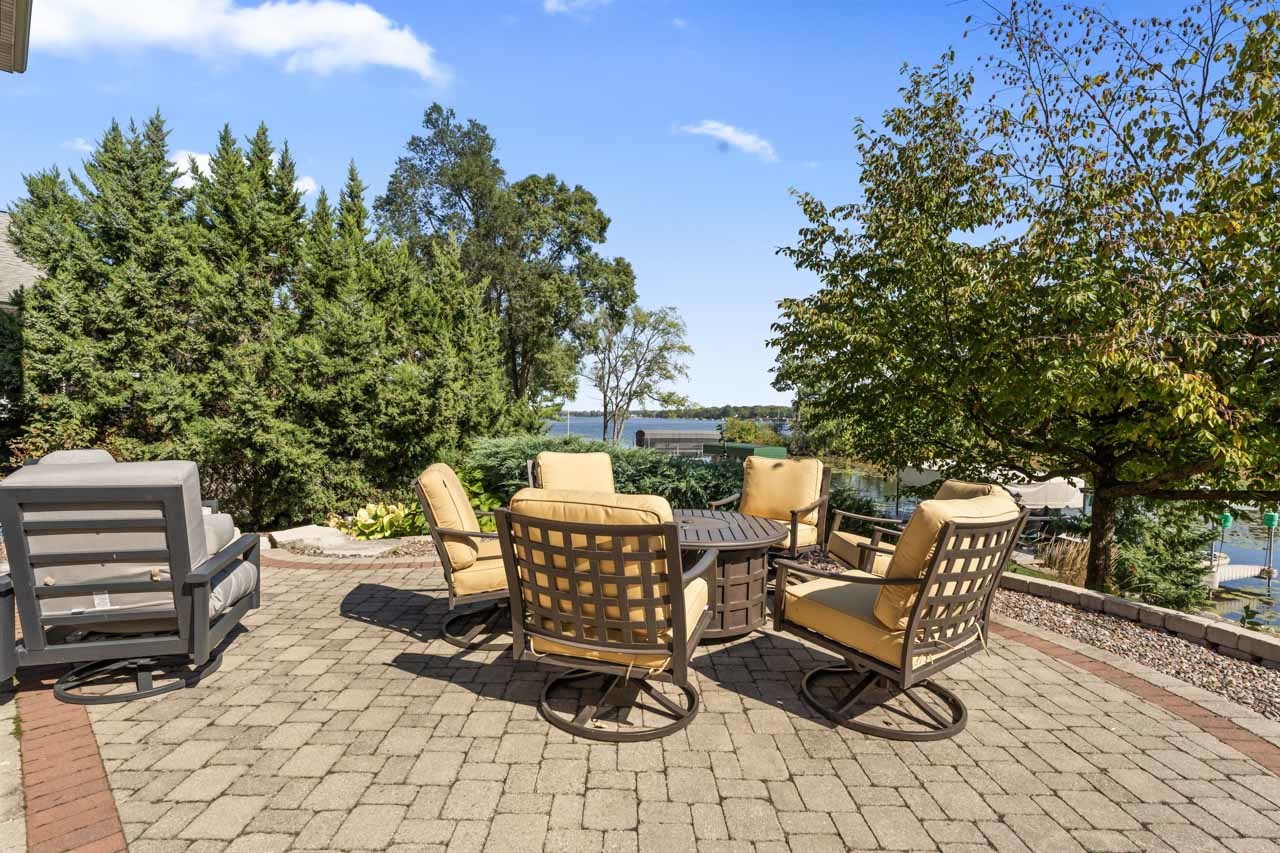 6507 Willow Court, Waterford, WI 53185