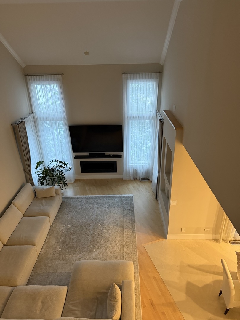 525 Senon Drive, Lemont, IL 60439