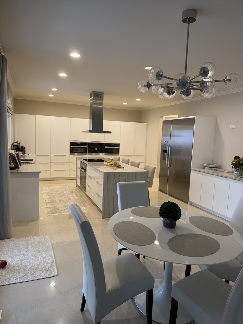 525 Senon Drive, Lemont, IL 60439