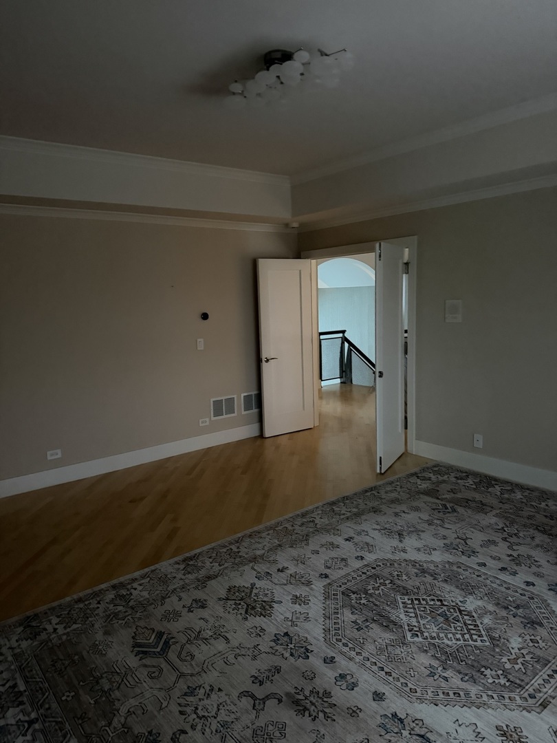 525 Senon Drive, Lemont, IL 60439