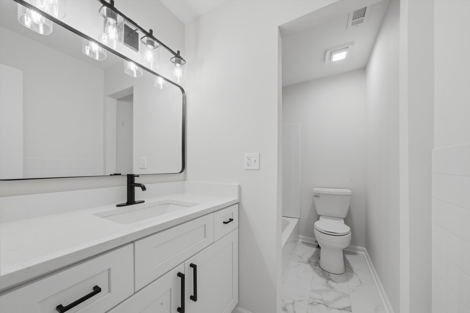 4465 Morton Road, Hanover Park, IL 60133