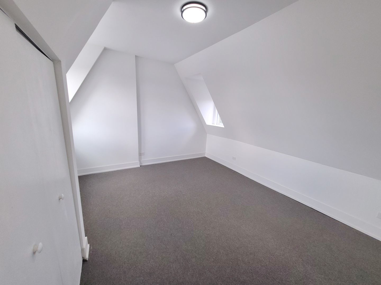 6442 S INGLESIDE Avenue, Chicago, IL 60637