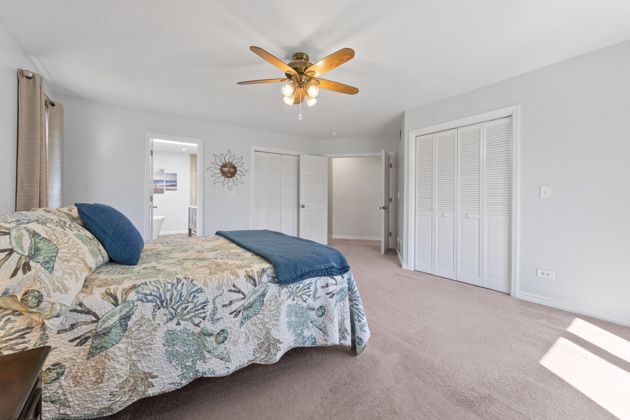 12205 Oakcrest Drive, Huntley, IL 60142