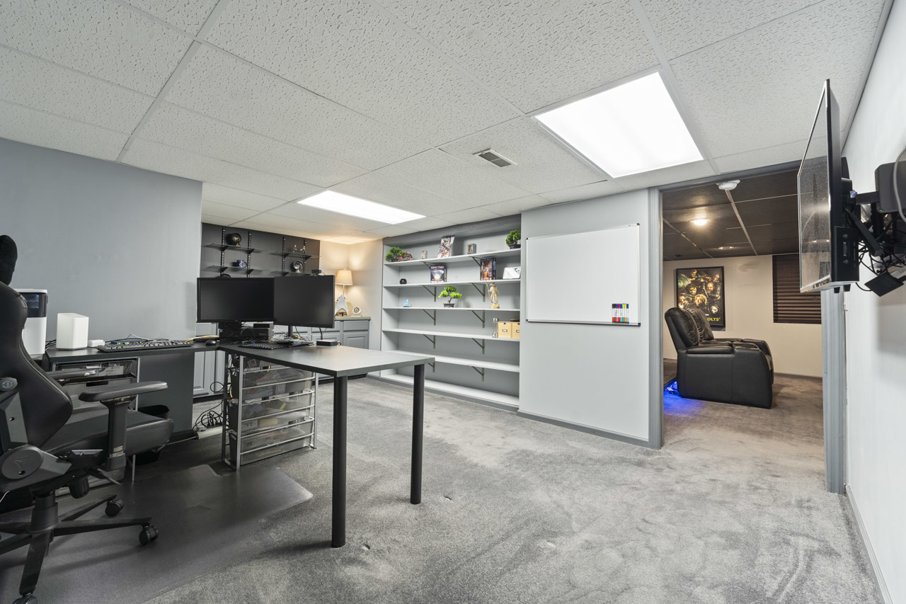 12205 Oakcrest Drive, Huntley, IL 60142