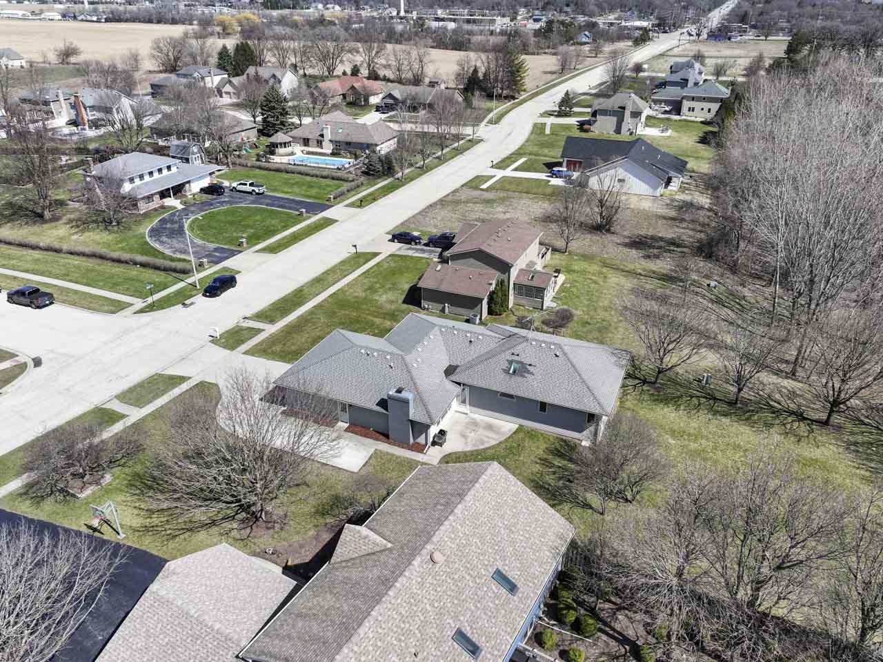 12205 Oakcrest Drive, Huntley, IL 60142