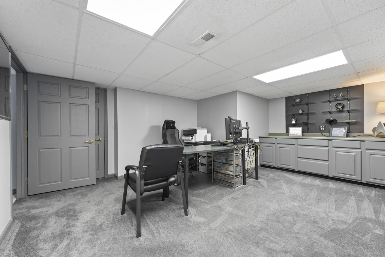 12205 Oakcrest Drive, Huntley, IL 60142