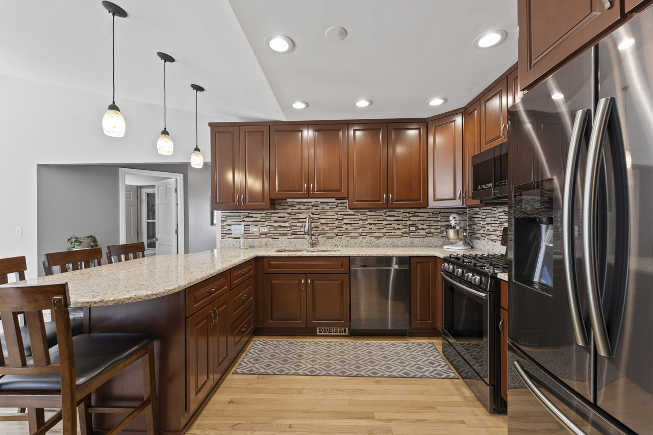 12205 Oakcrest Drive, Huntley, IL 60142