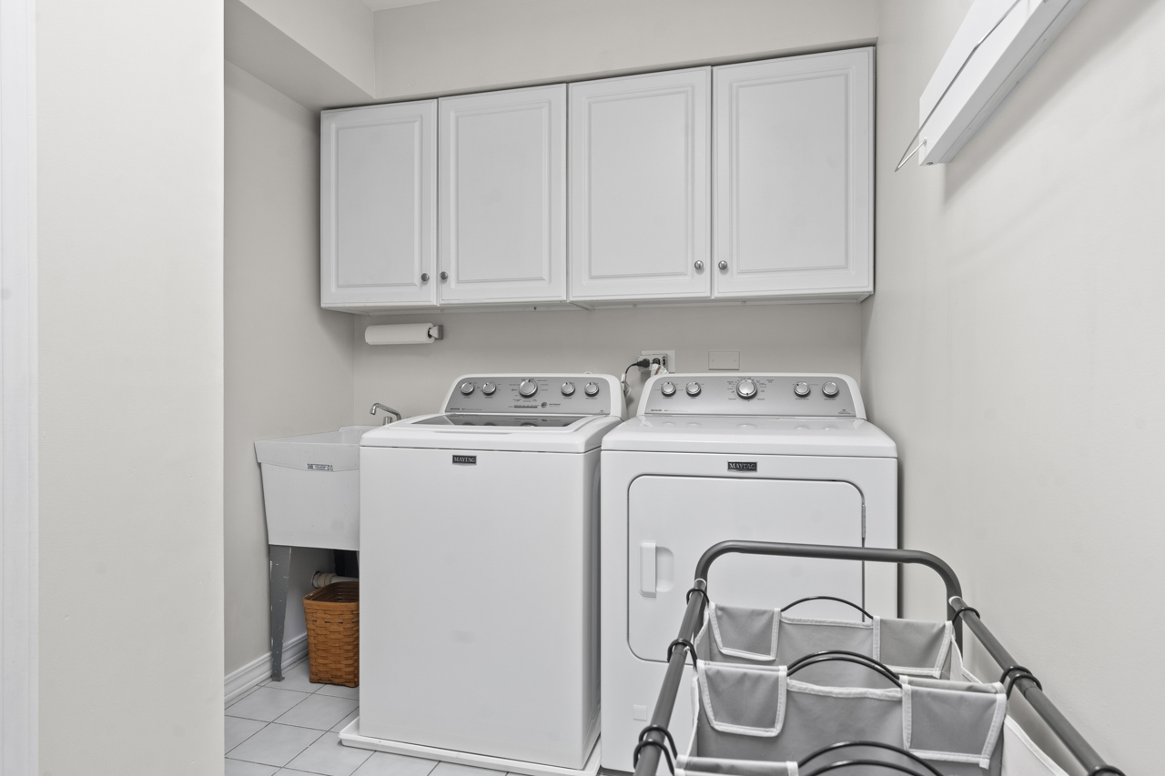 12205 Oakcrest Drive, Huntley, IL 60142