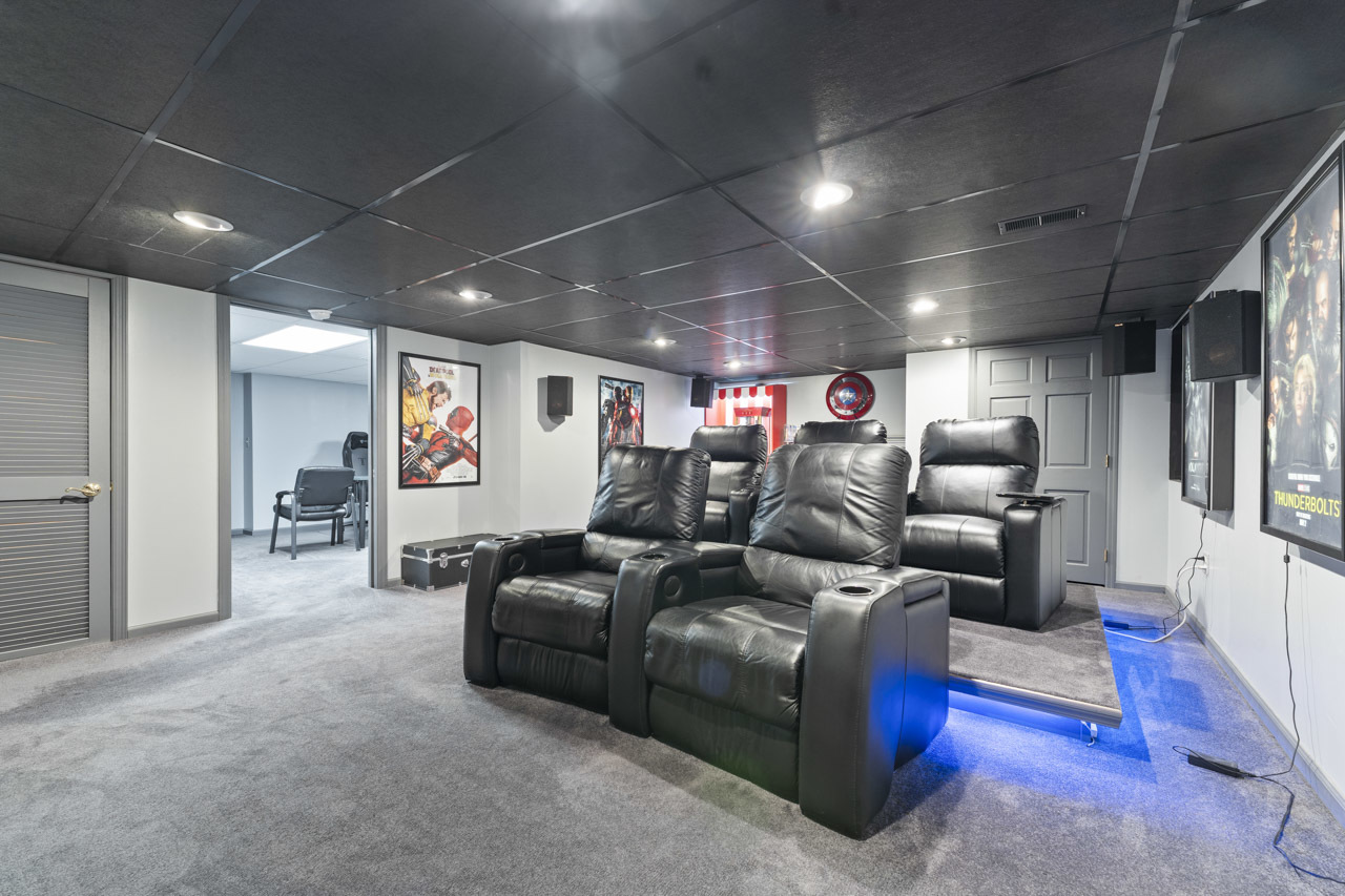 12205 Oakcrest Drive, Huntley, IL 60142