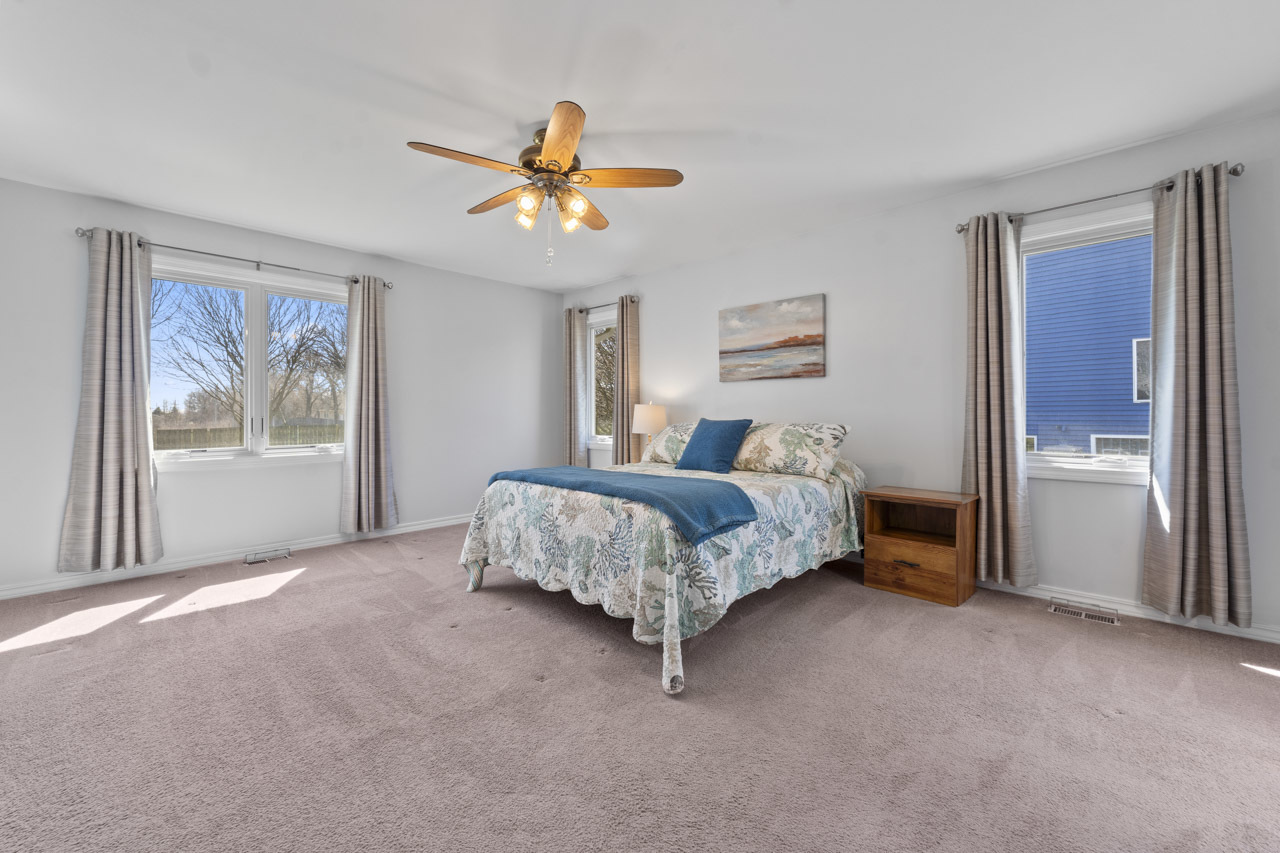 12205 Oakcrest Drive, Huntley, IL 60142