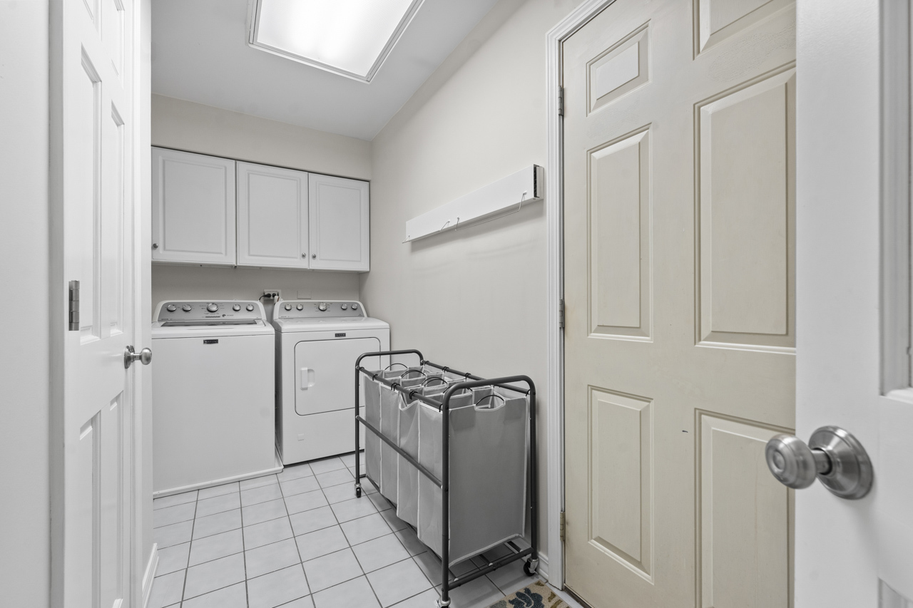 12205 Oakcrest Drive, Huntley, IL 60142