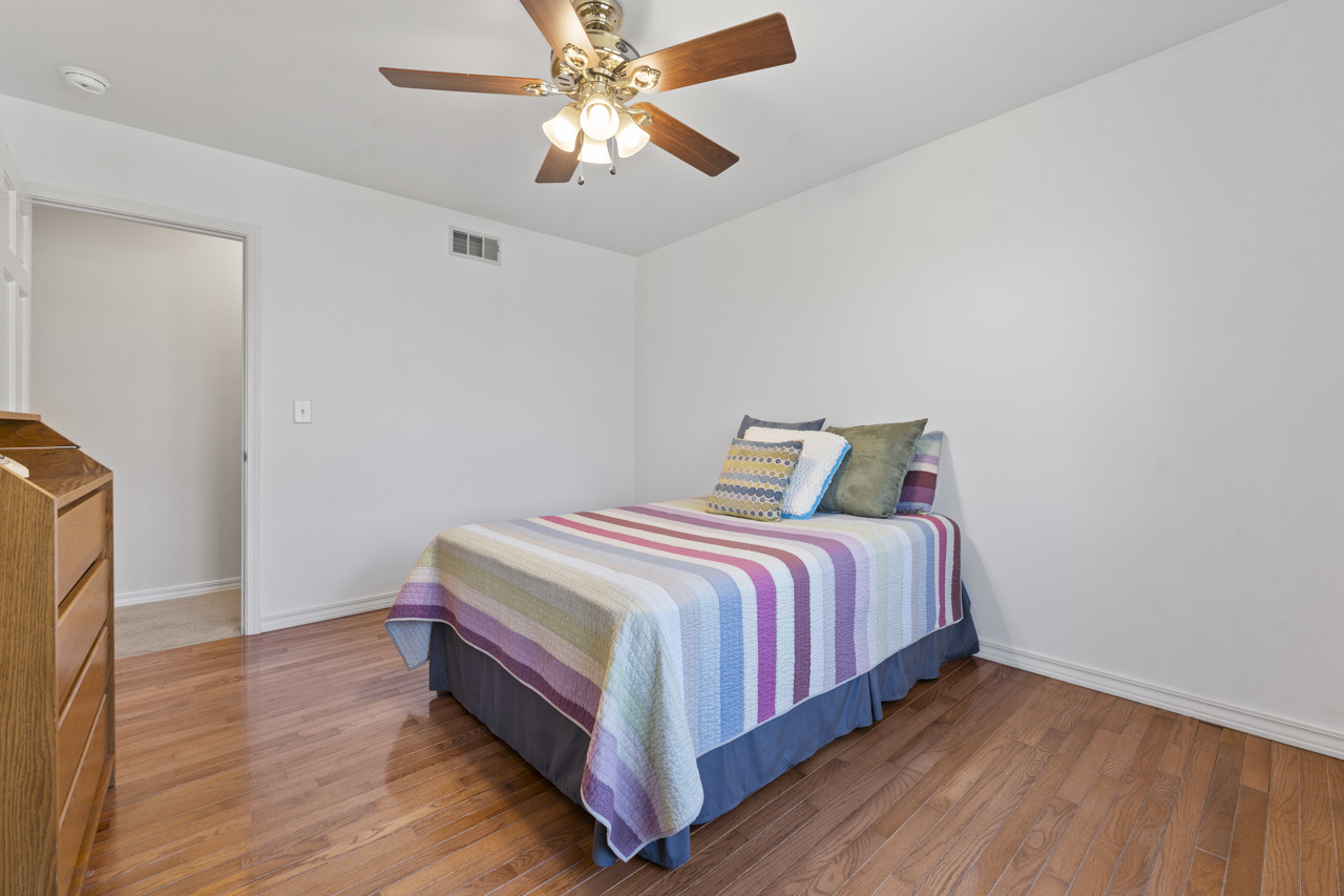 12205 Oakcrest Drive, Huntley, IL 60142