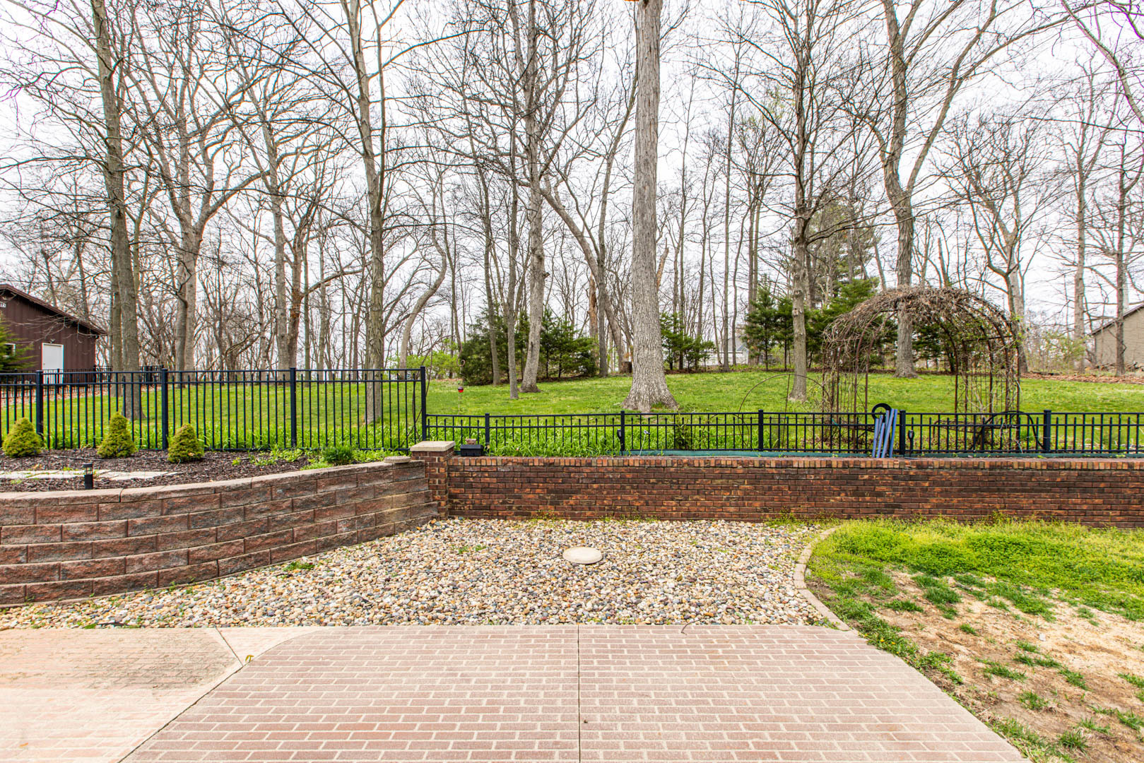 8908 E 1400 North Road, Bloomington, IL 61705