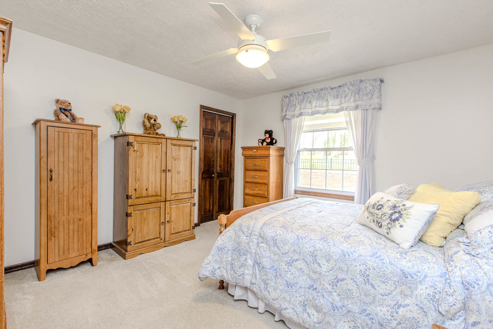 8908 E 1400 North Road, Bloomington, IL 61705