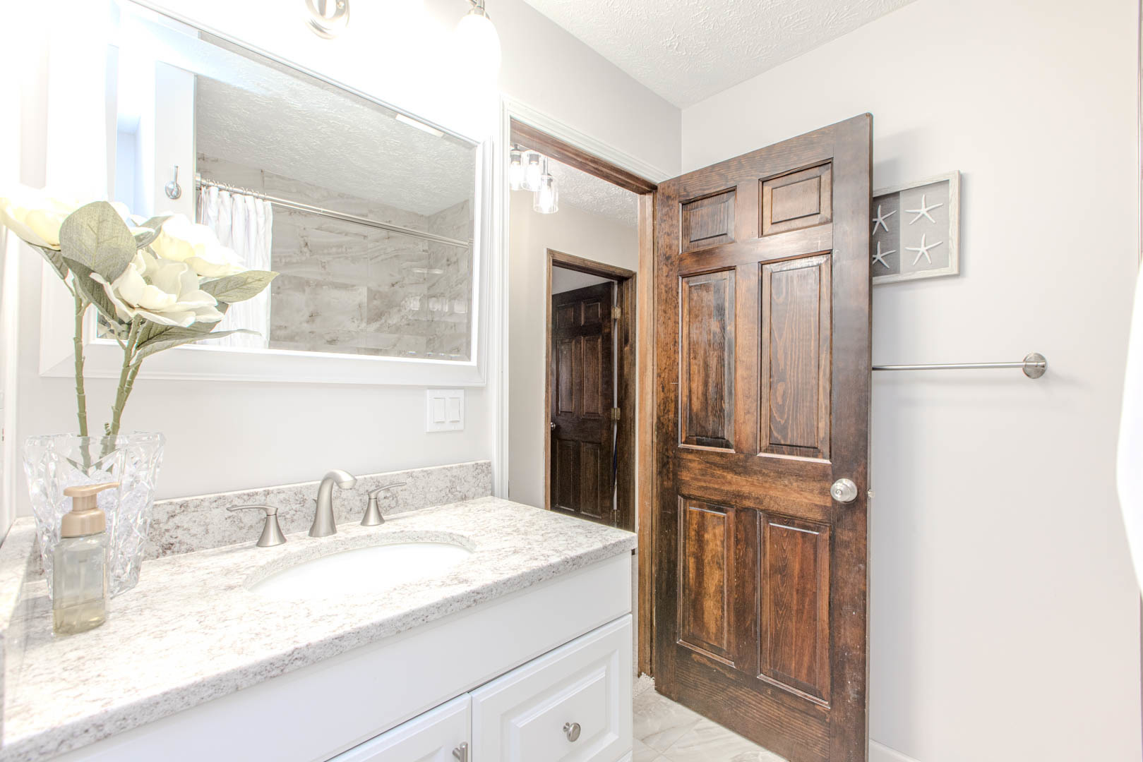 8908 E 1400 North Road, Bloomington, IL 61705