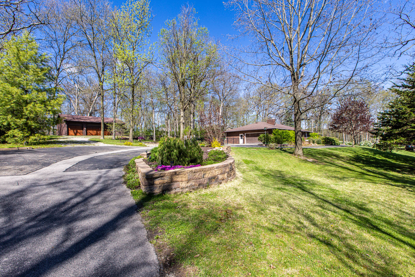 8908 E 1400 North Road, Bloomington, IL 61705