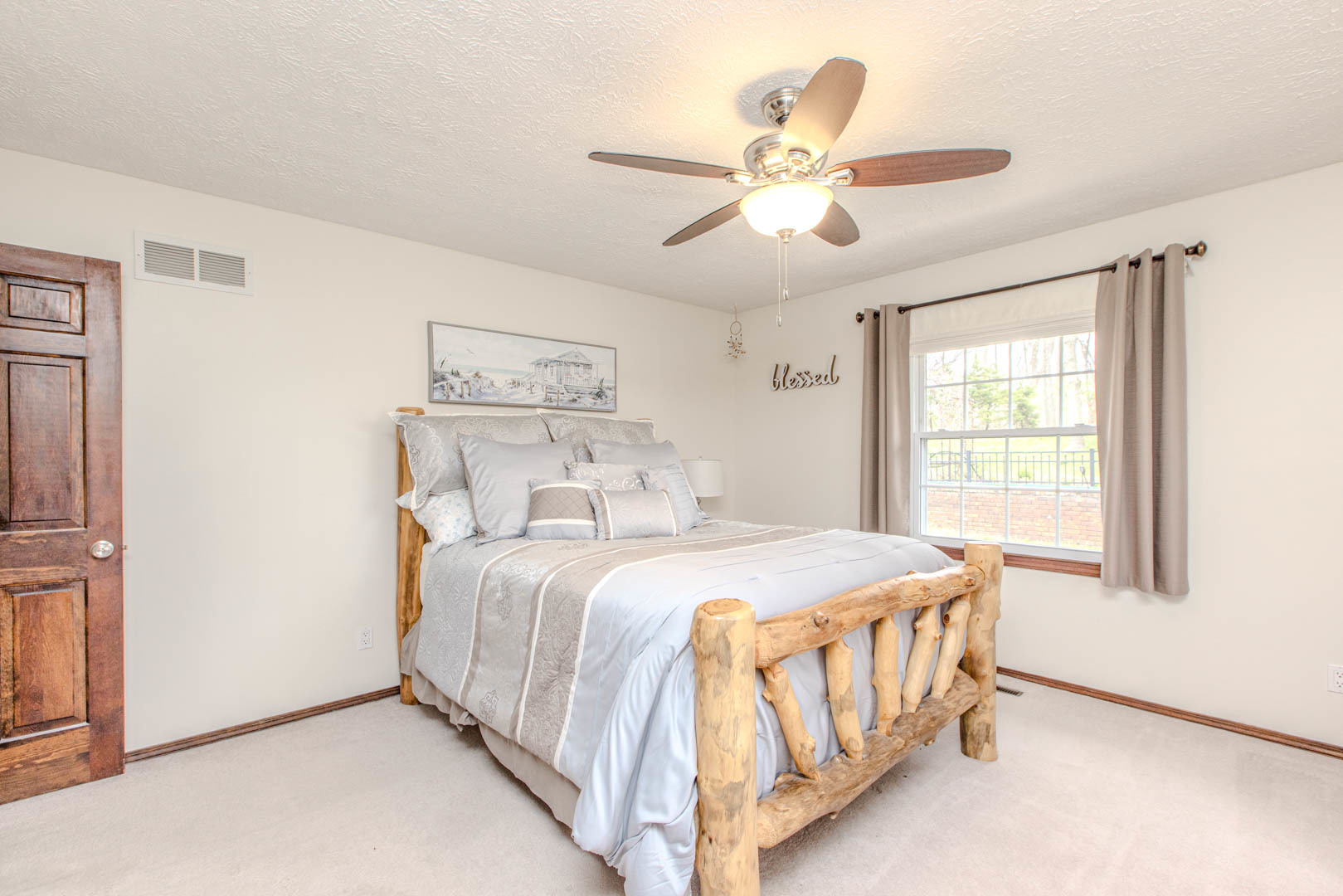 8908 E 1400 North Road, Bloomington, IL 61705