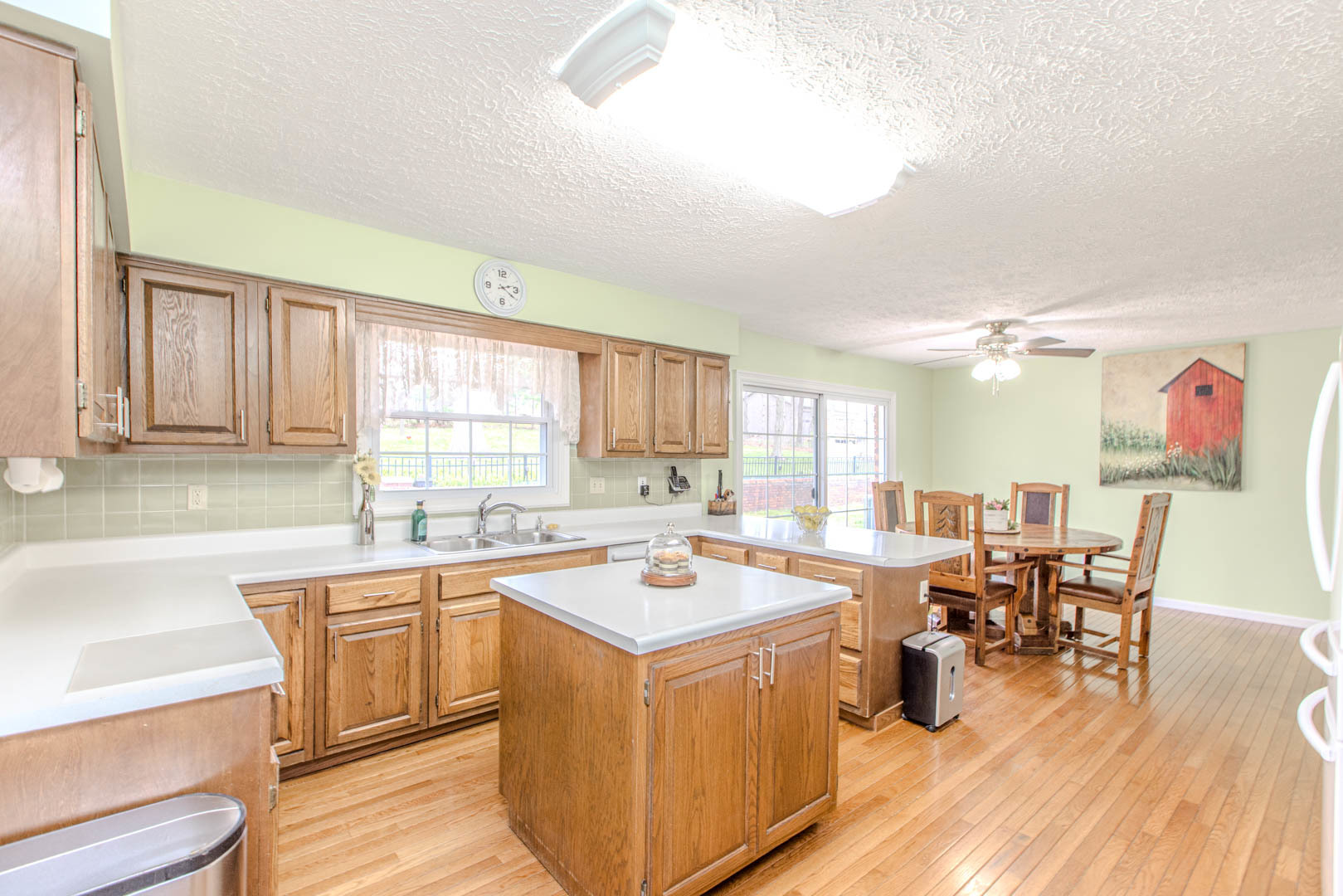 8908 E 1400 North Road, Bloomington, IL 61705