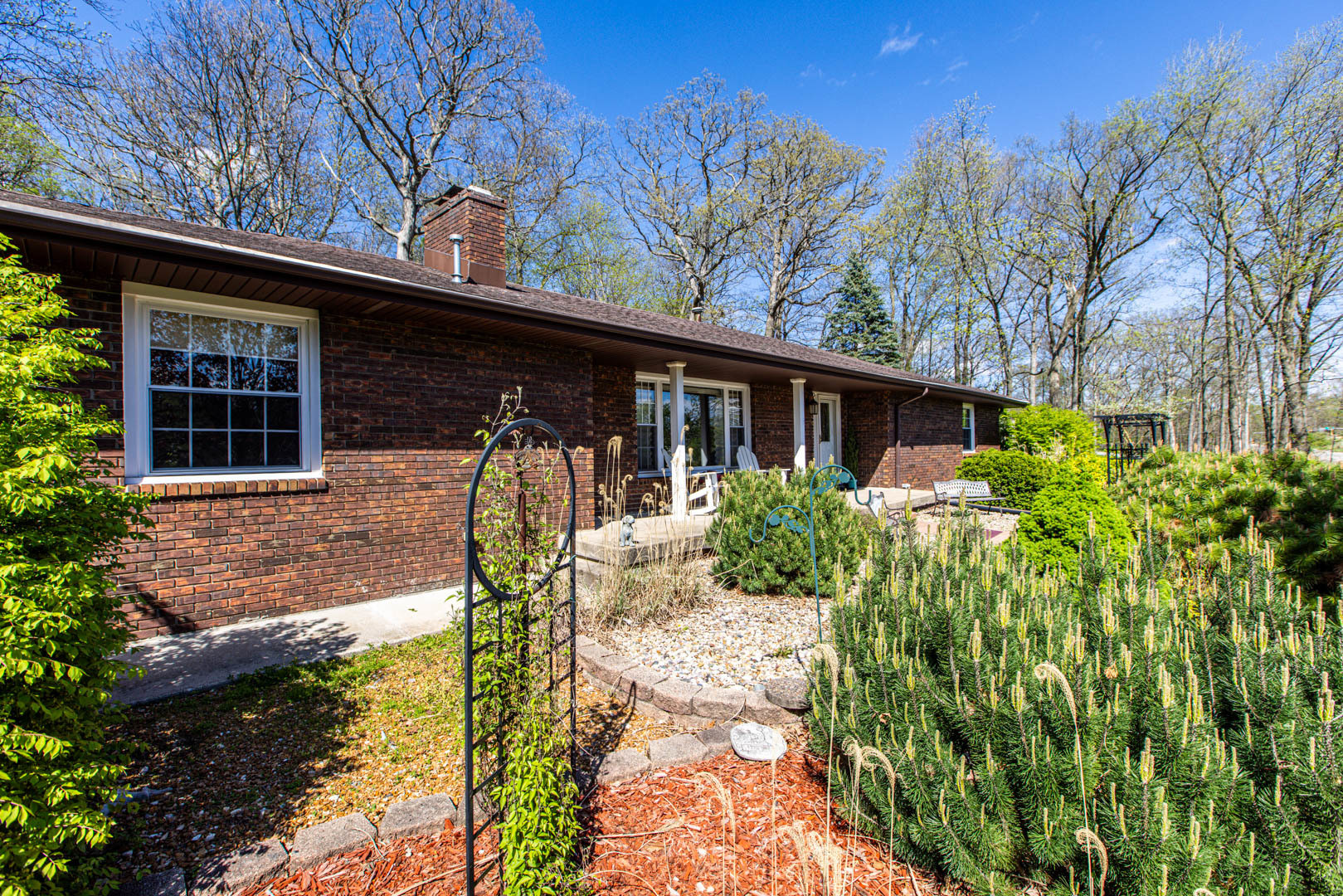 8908 E 1400 North Road, Bloomington, IL 61705