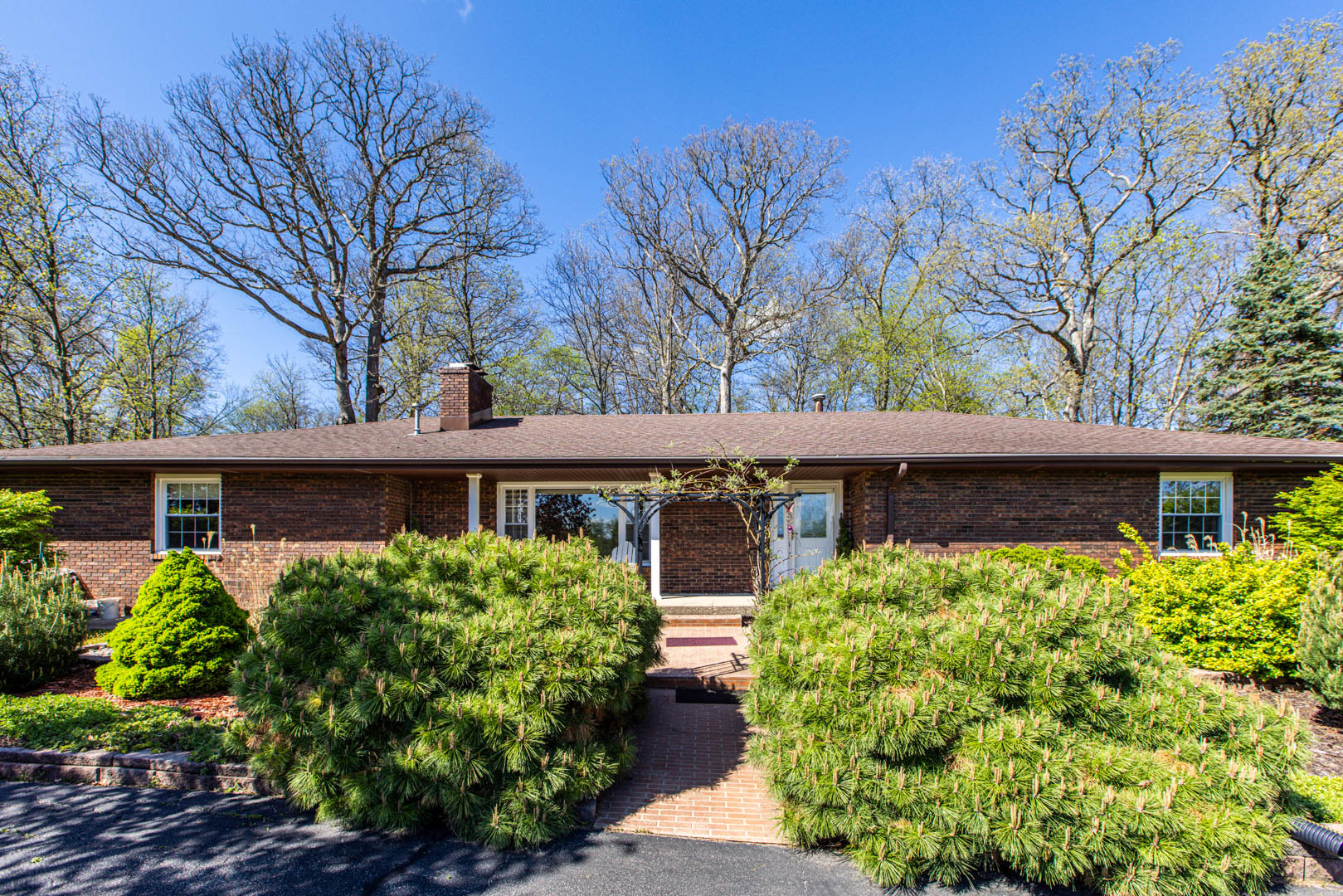 8908 E 1400 North Road, Bloomington, IL 61705