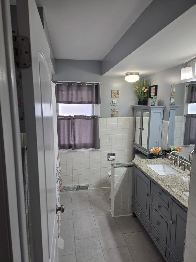 1101 E Washington Boulevard, Lombard, IL 60148