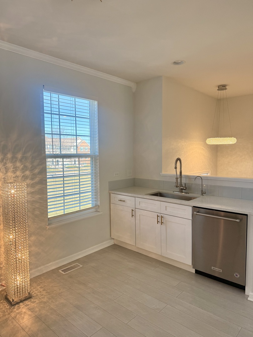 487 Town Center Boulevard, Gilberts, IL 60136