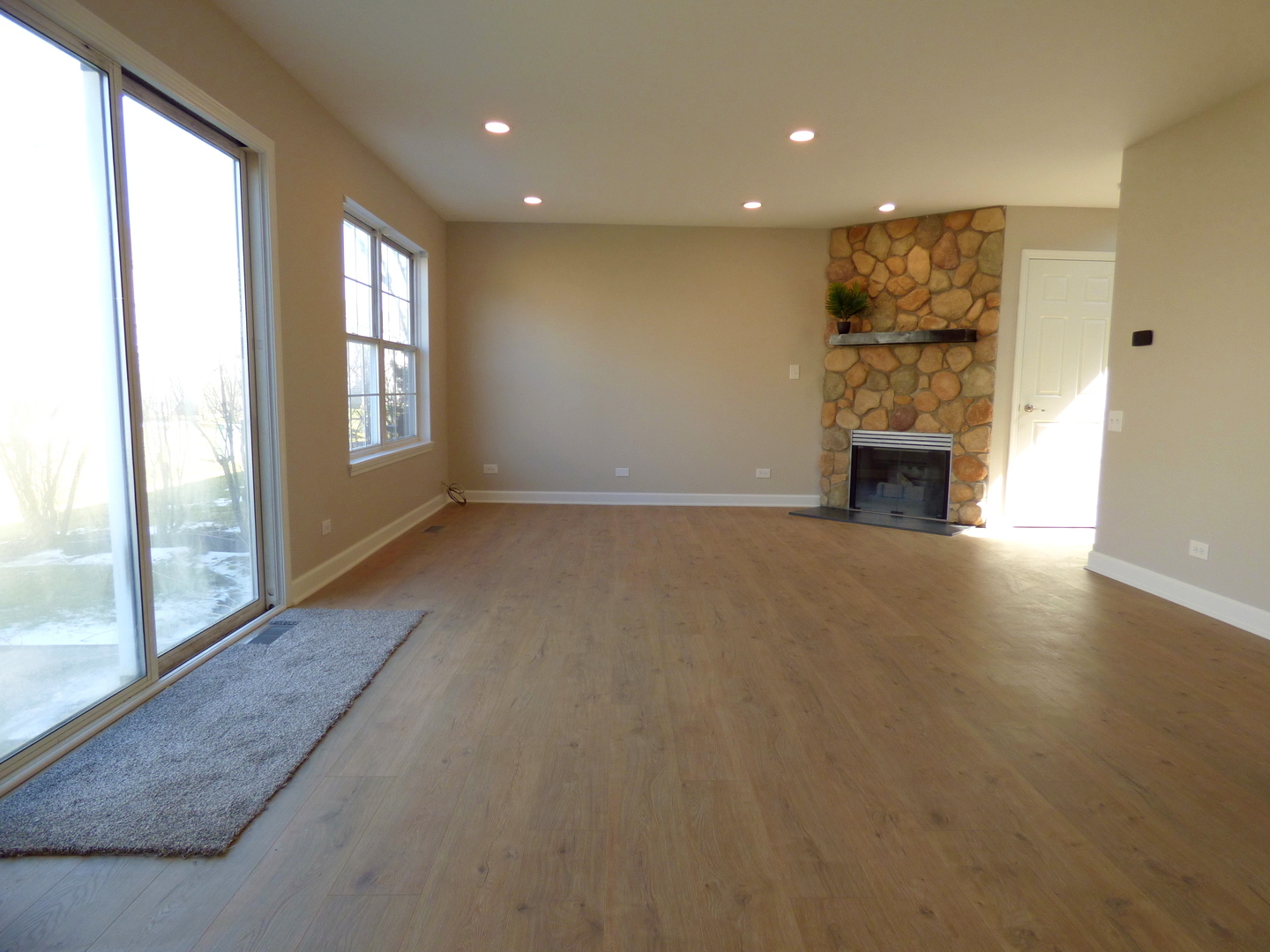 682 Silk Oak Lane, Crystal Lake, IL 60014