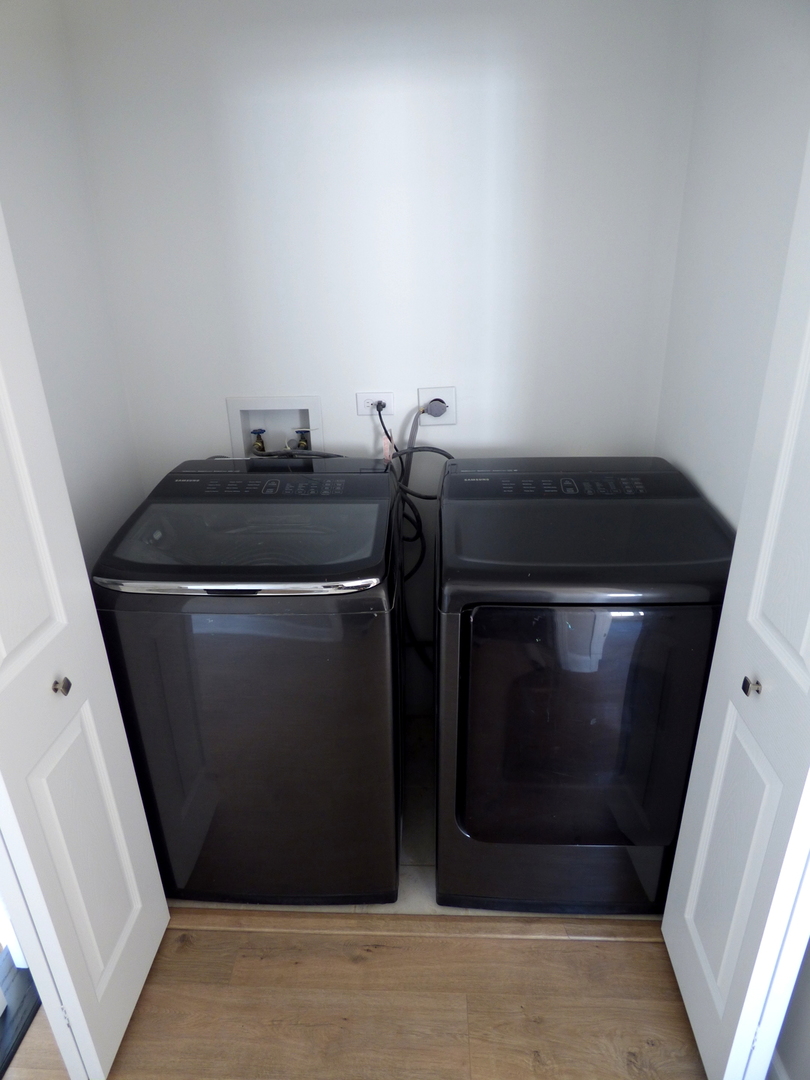 682 Silk Oak Lane, Crystal Lake, IL 60014