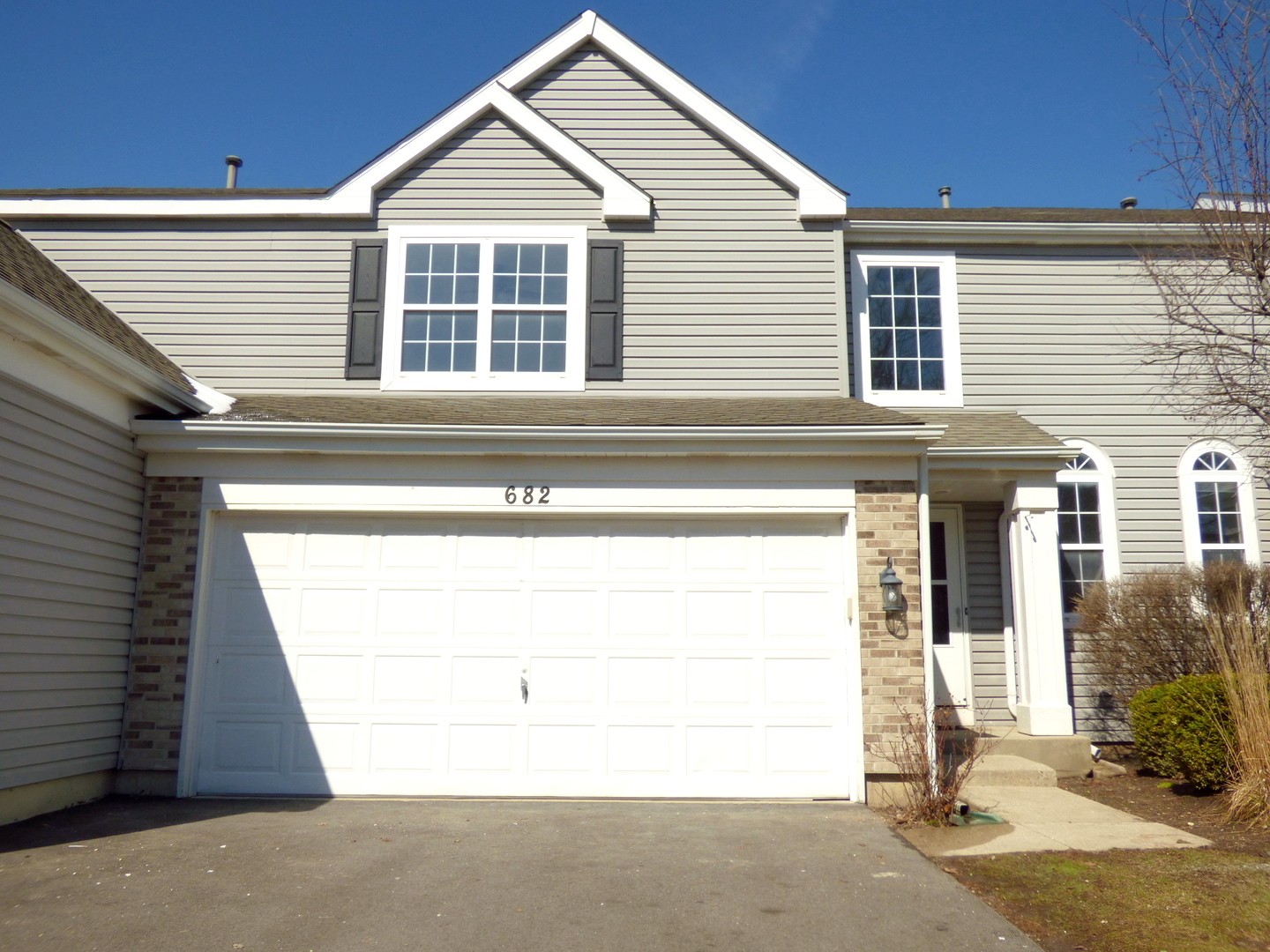 682 Silk Oak Lane, Crystal Lake, IL 60014